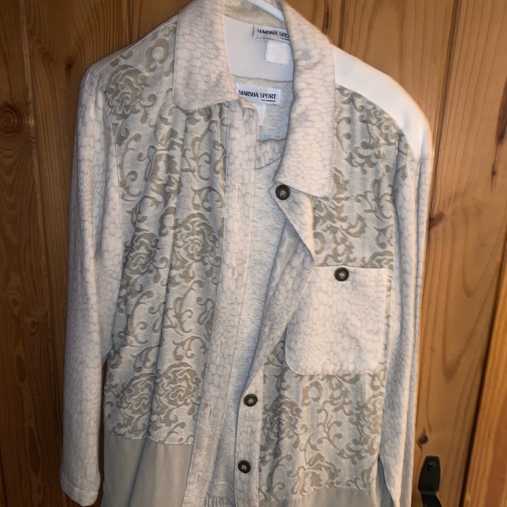 Women’s 3 piece outfit.